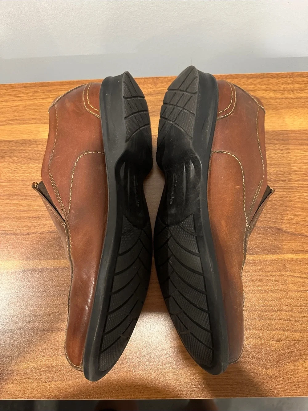 Clarks Men’s Brown Leather Slip-On Loafers